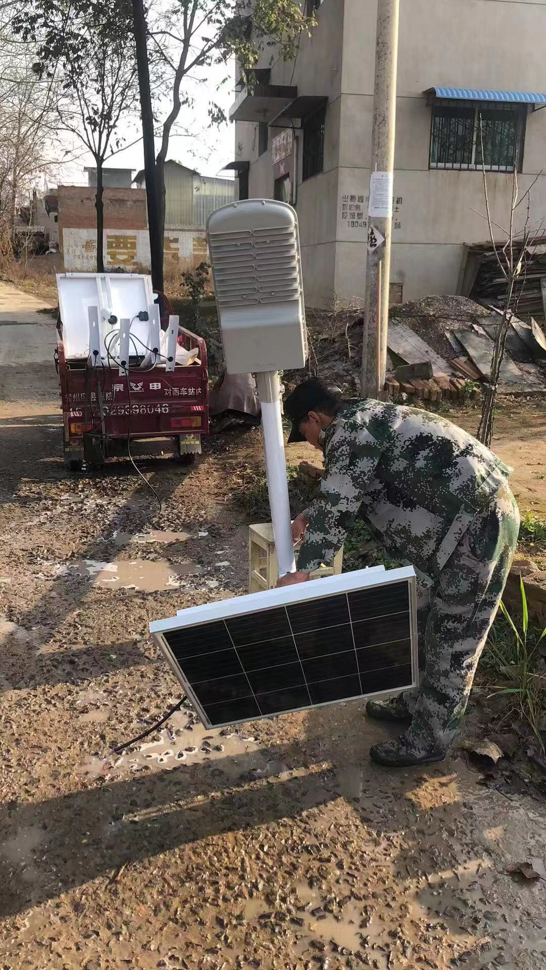 渭南太陽能路燈安裝現(xiàn)場